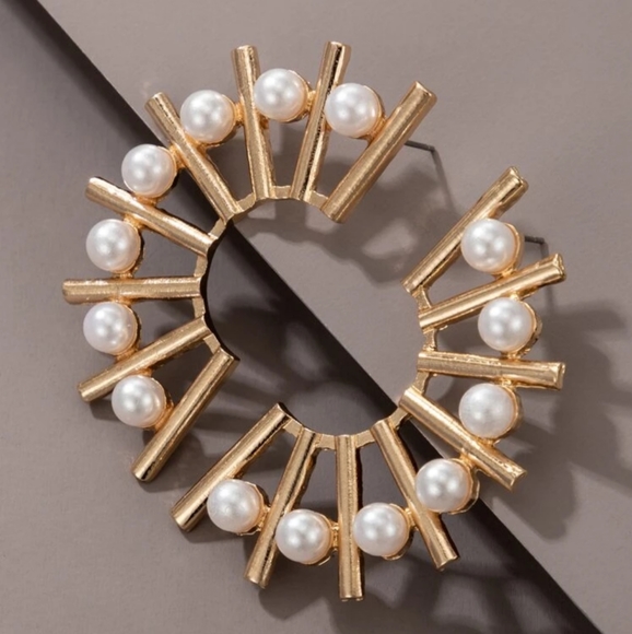 Jewelry - 4/$20 Half Sun Pearl Earrings
